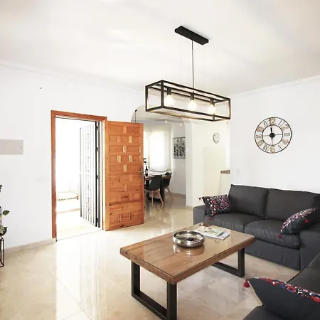 Casa Carlos Villa *