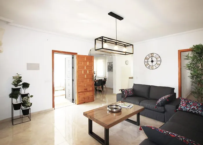 Casa Carlos Villa *