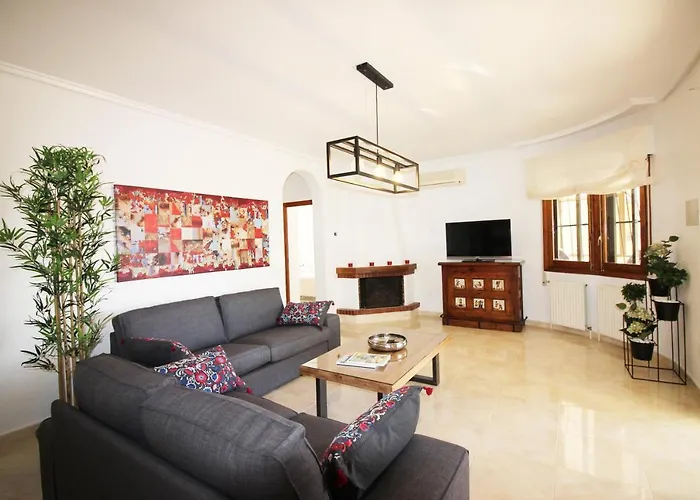 Casa Carlos Villa *